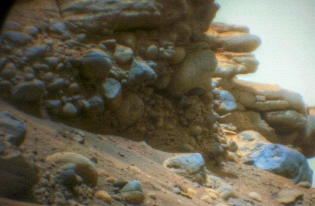 Layers of rocks stacked on Mars