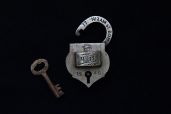 Items in the Library of the Great Silence: Padlock