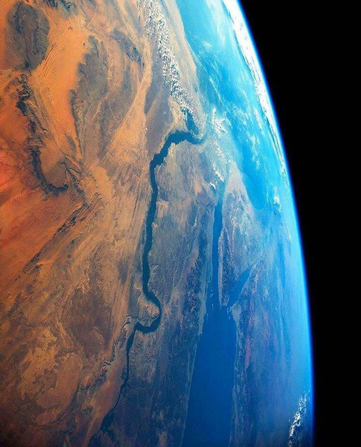 The Nile river and delta from the ISS...