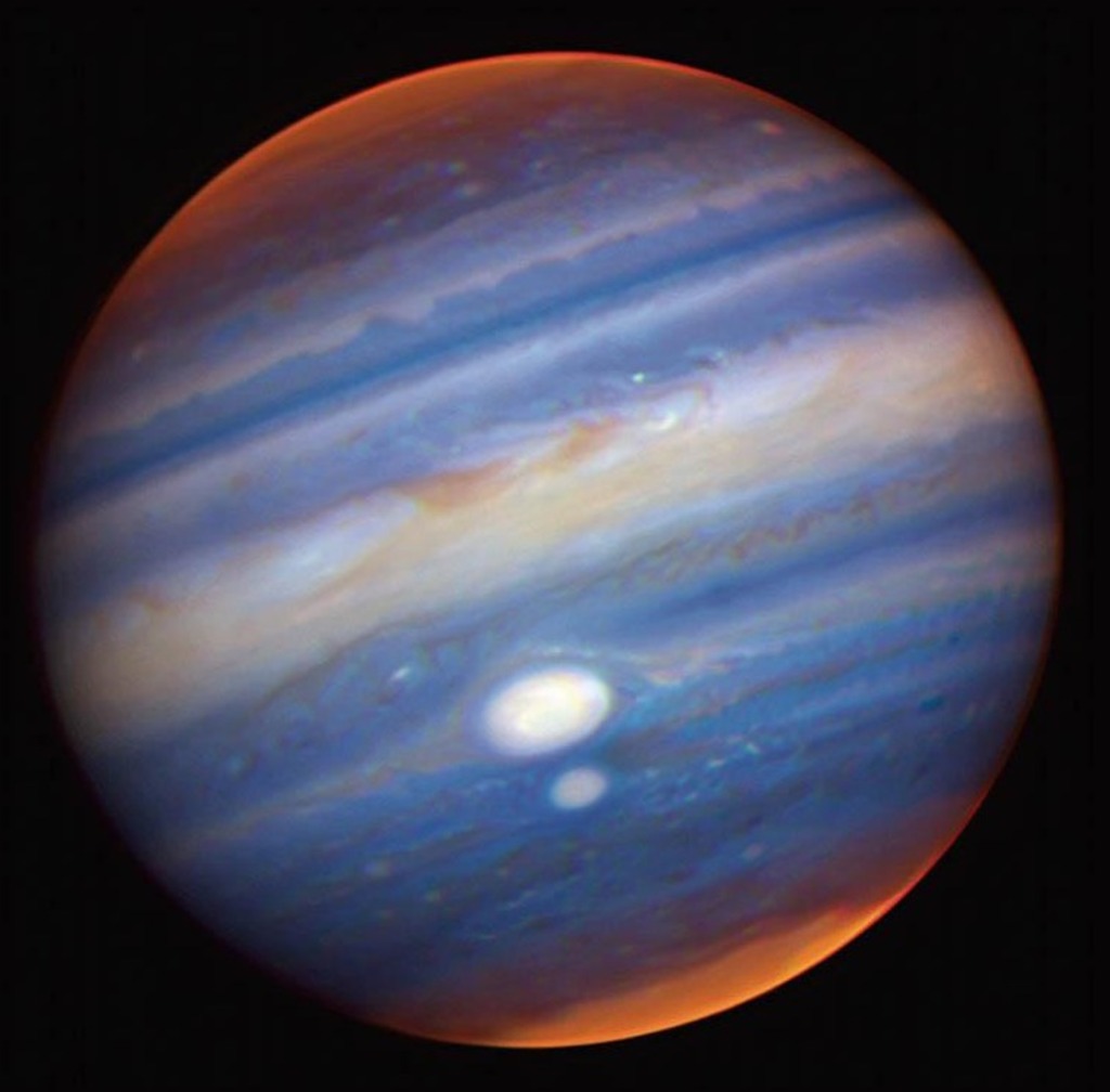 near-infrared view of Jupiter's "red" spots